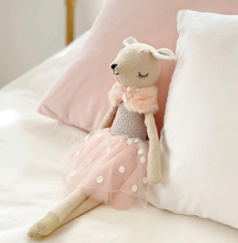 Daisy Doe Heirloom Doll by Mon Ami