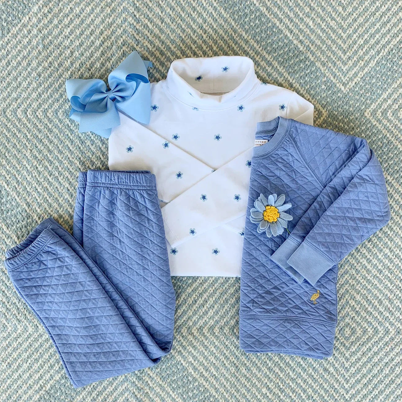 Beaufort Bonnet Park city Periwinkle Quilted Cassidy Crewneck