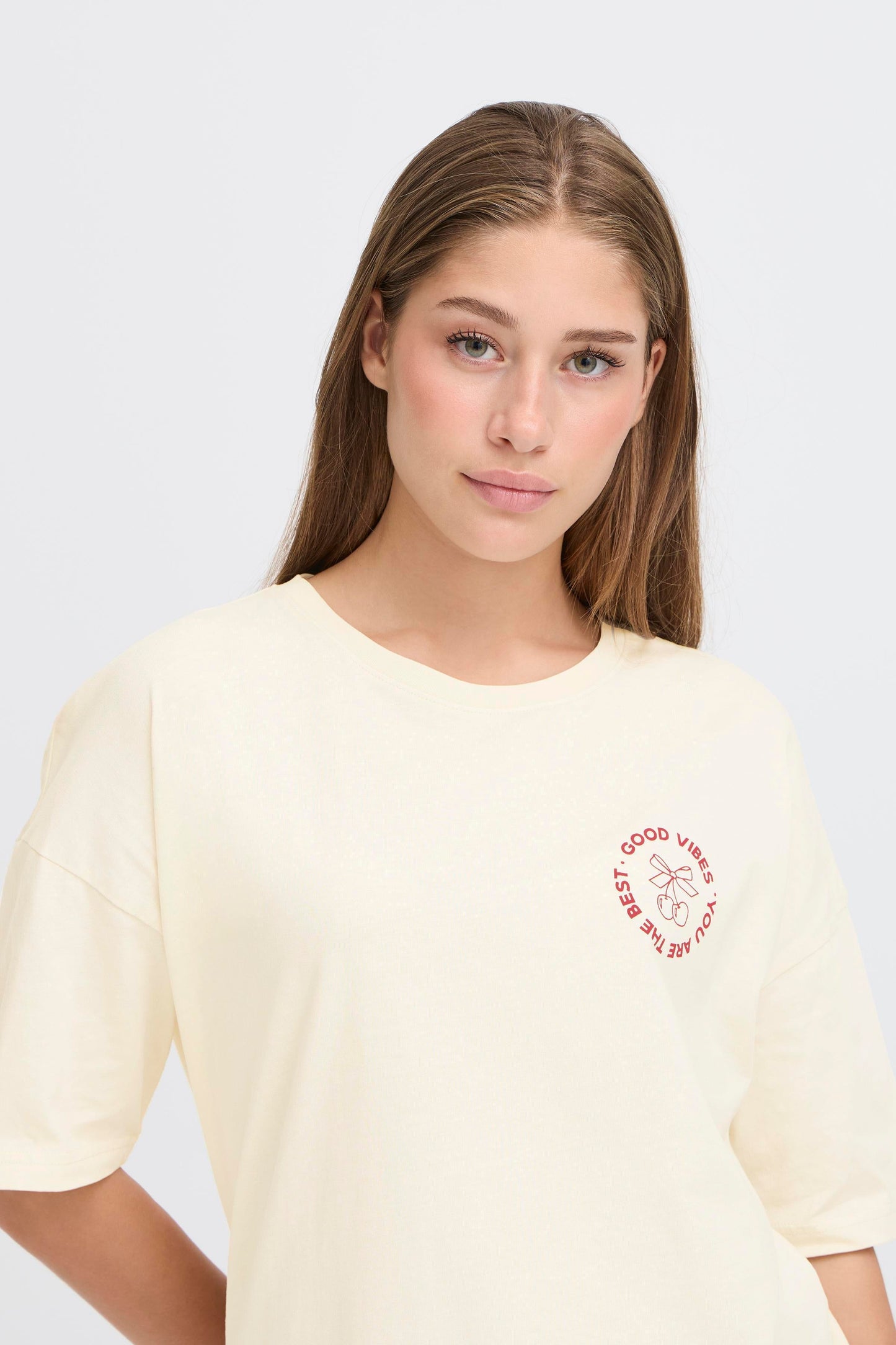Ihnabino T-Shirt - Beige and Red
