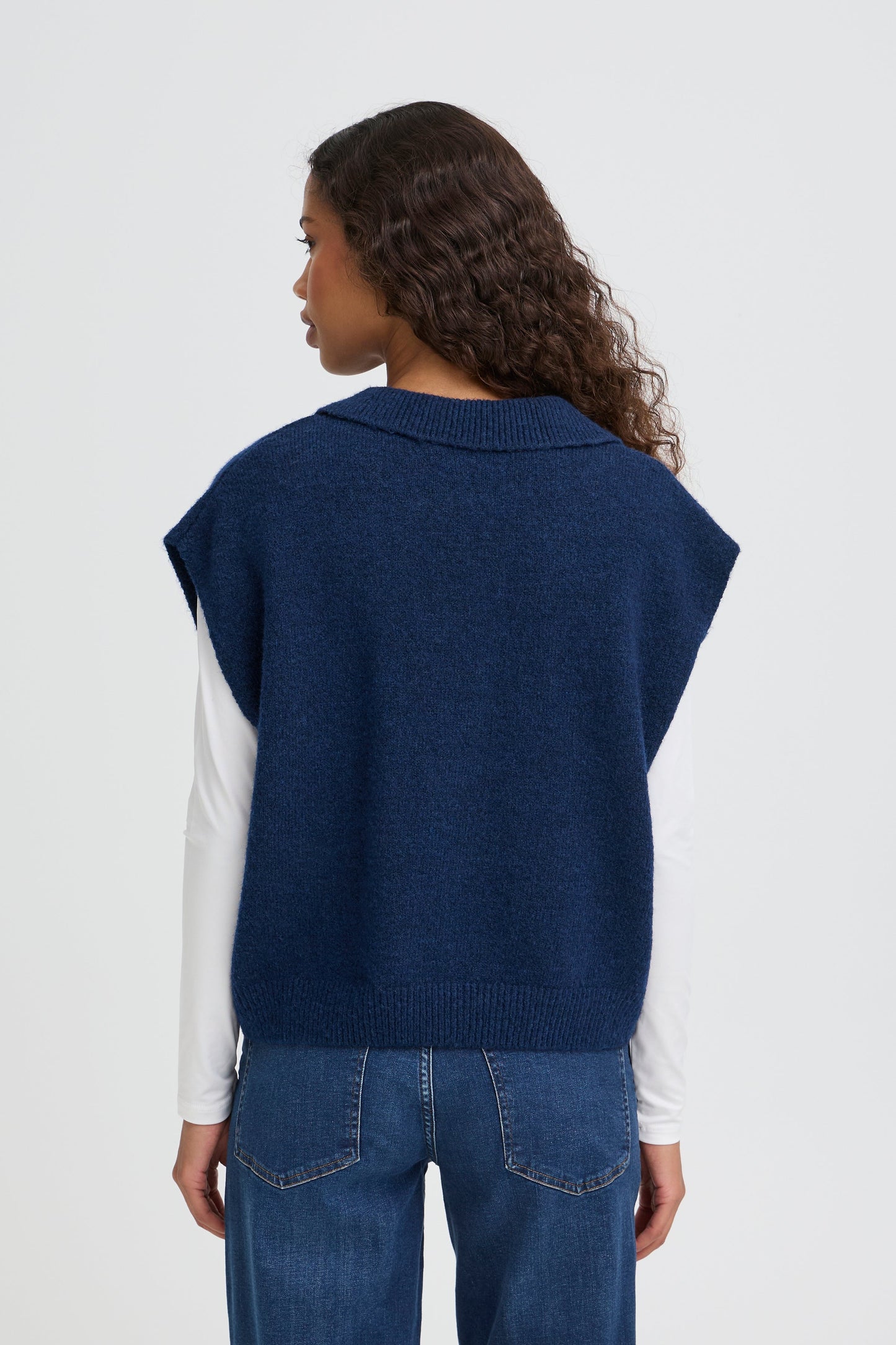 Ihpovoke Waistcoat - Navy Sleeveless Jumper