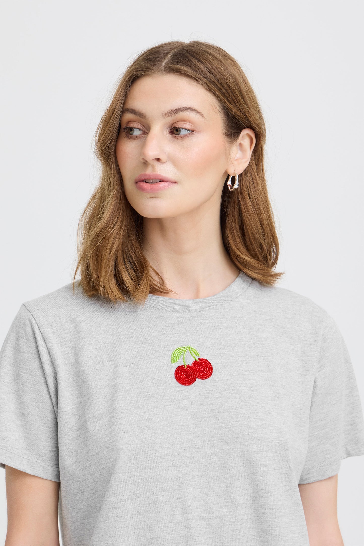 Ihnynna T-Shirt - Grey Cherry