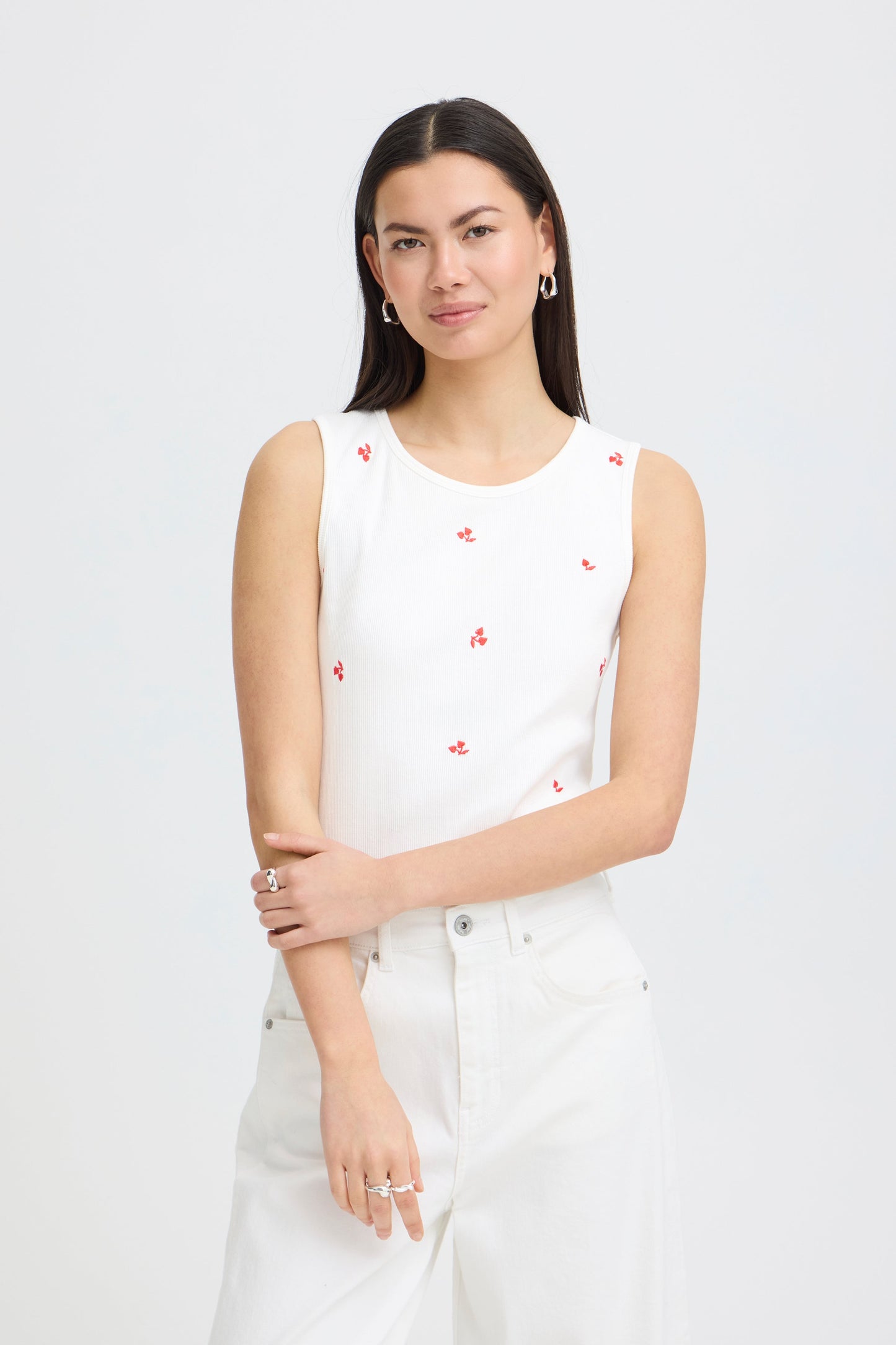 Ihpalma Vest - Embroidered Red Cherry