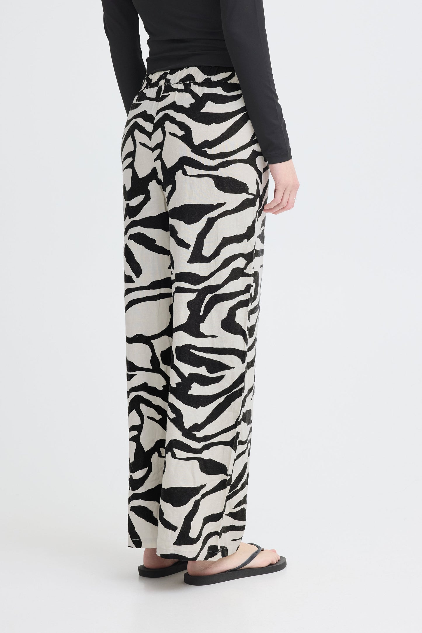 Ihlinno Trousers - Graphic Animal Print