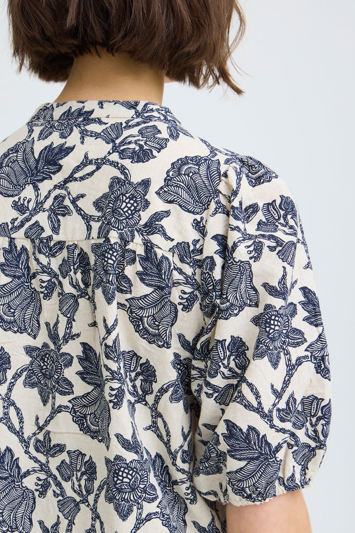 Frmaddie Blouse - Cream Navy Bloom