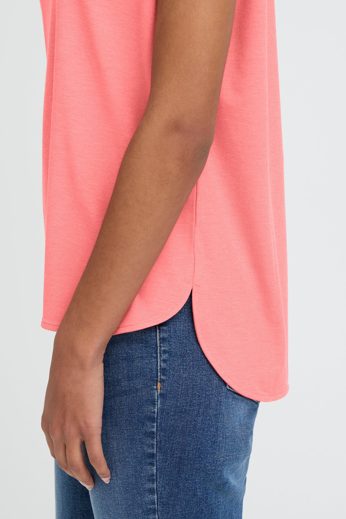 Ihrebelly - Short Sleeve T-Shirt Teaberry