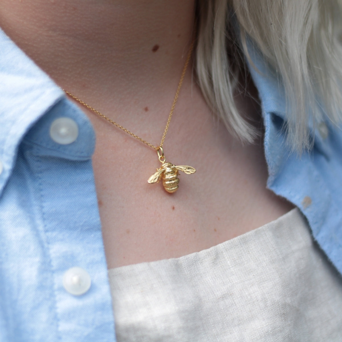 Bumble Bee Pendant - 925 Silver, Gold