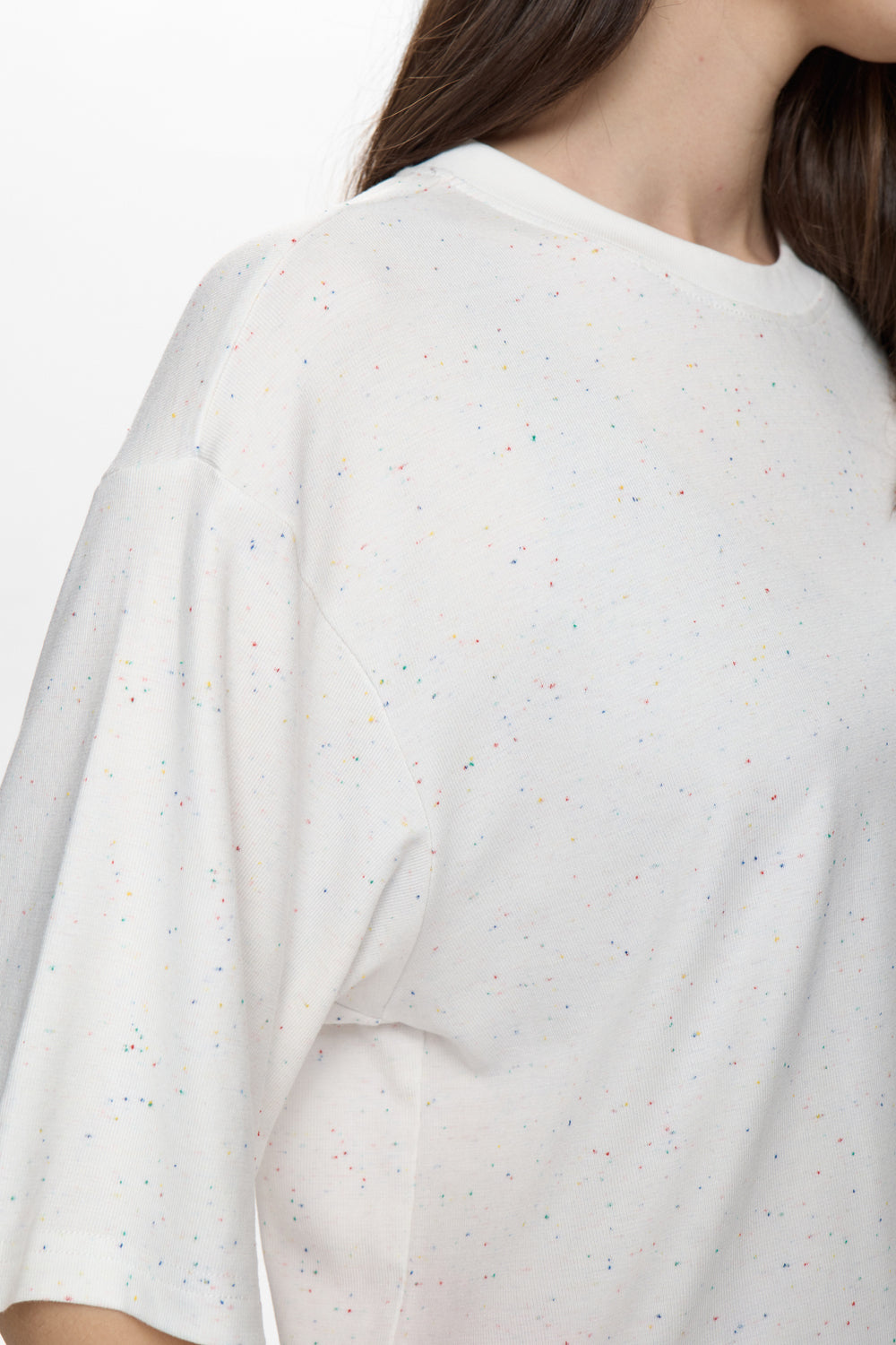 NUHUBANA T-SHIRT - Cloud dancer, colourful speck