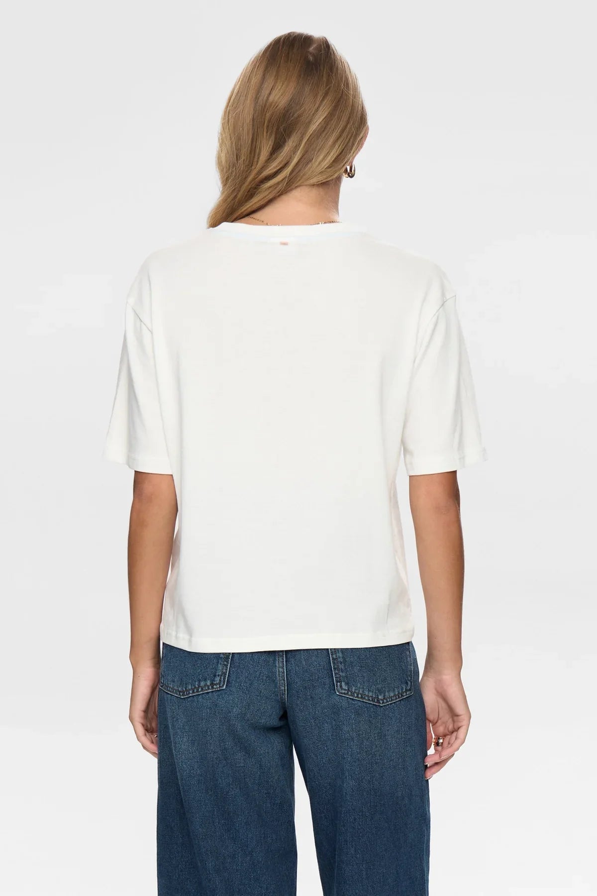 Nubelisa Boxy Tee - Cloud Dancer Floral Embroidery