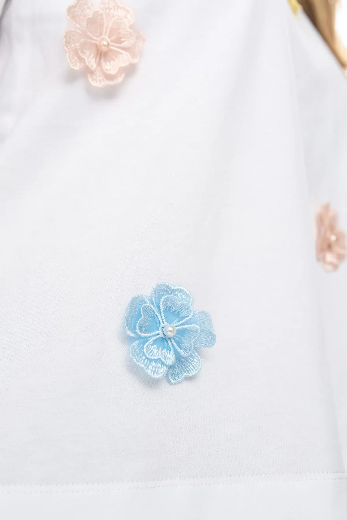 Nufleura Tee - Cloud Dancer