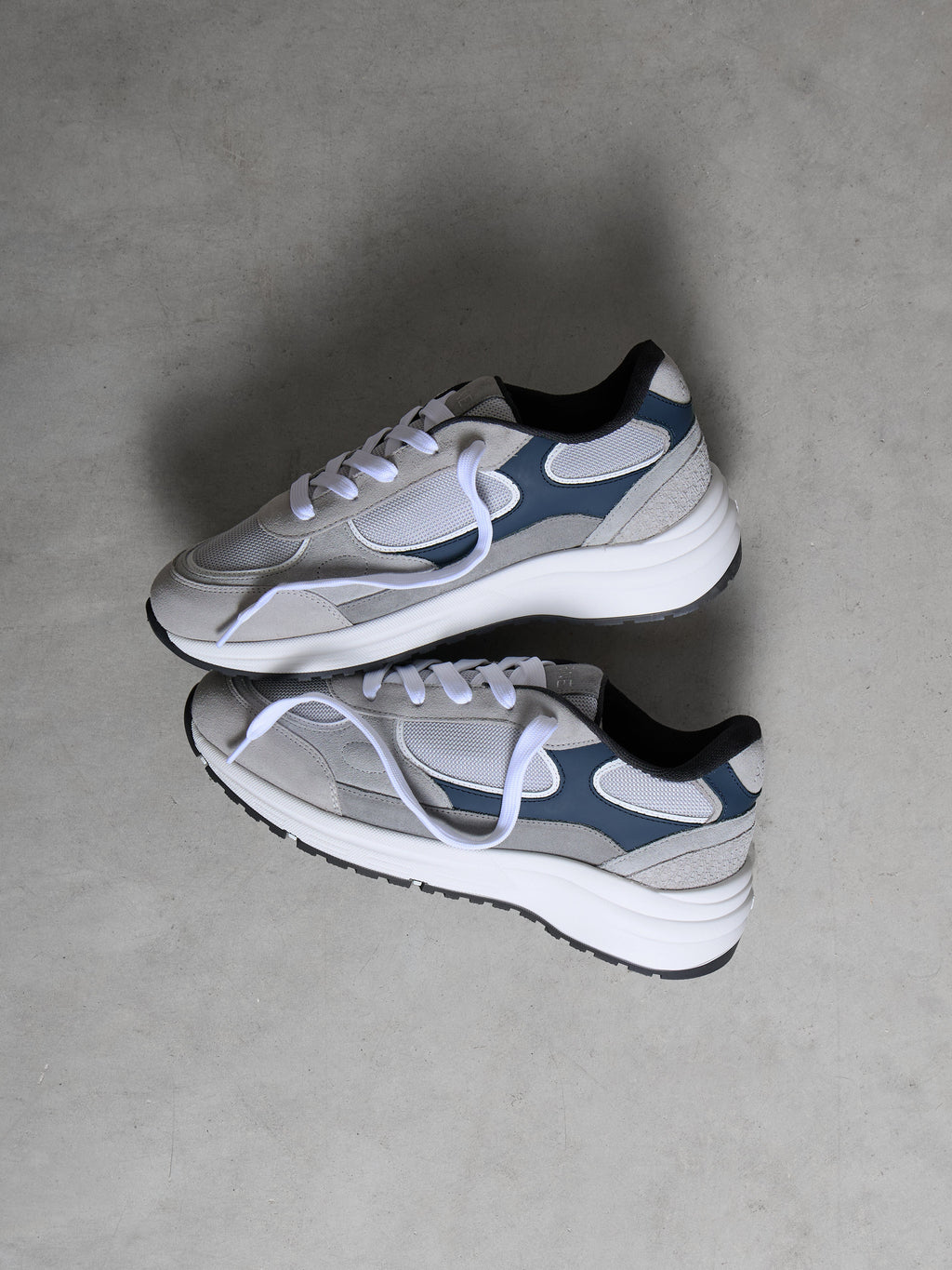 Apollo Runner in Grey Navy