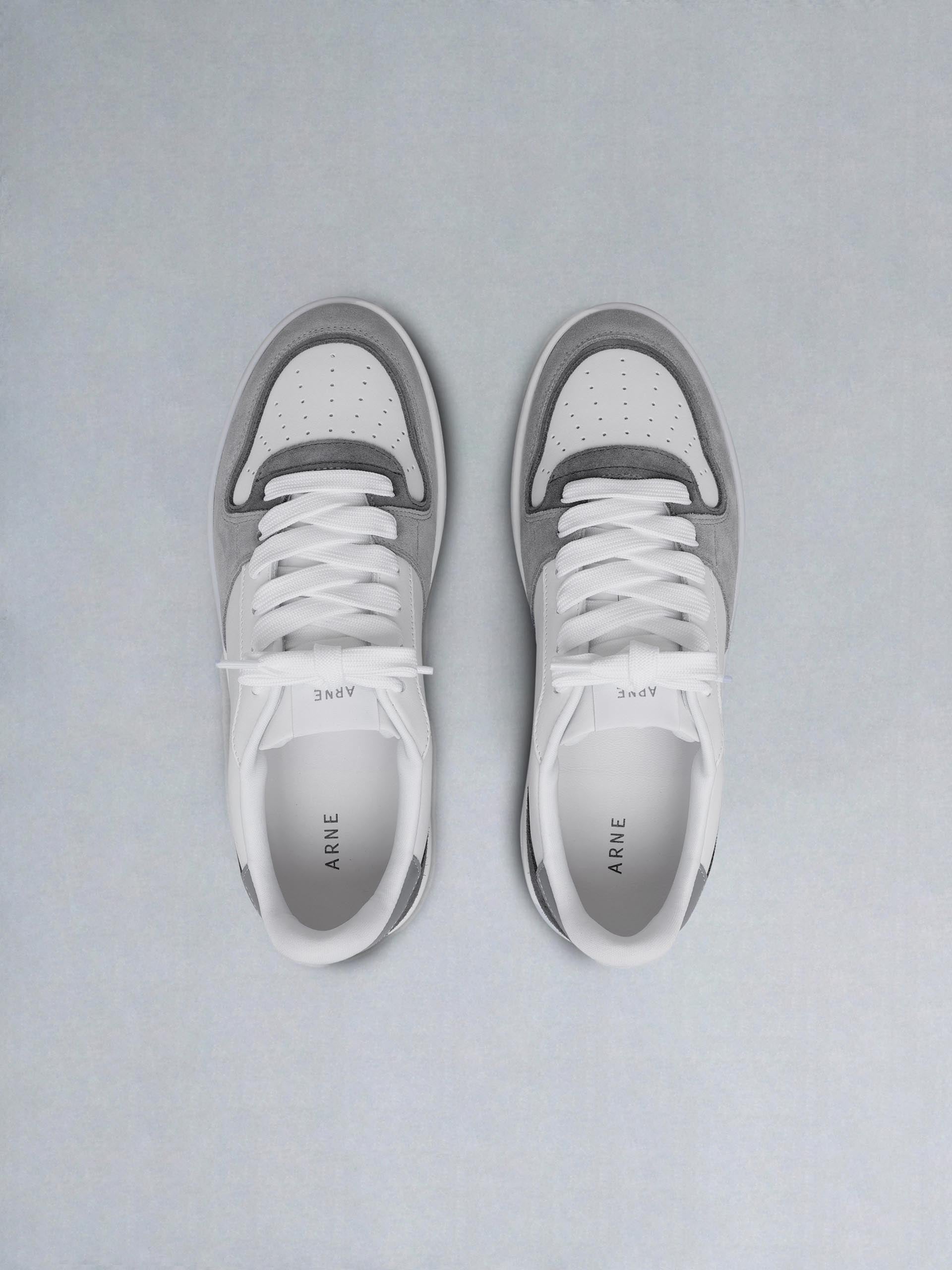 Arena Trainer in White Grey