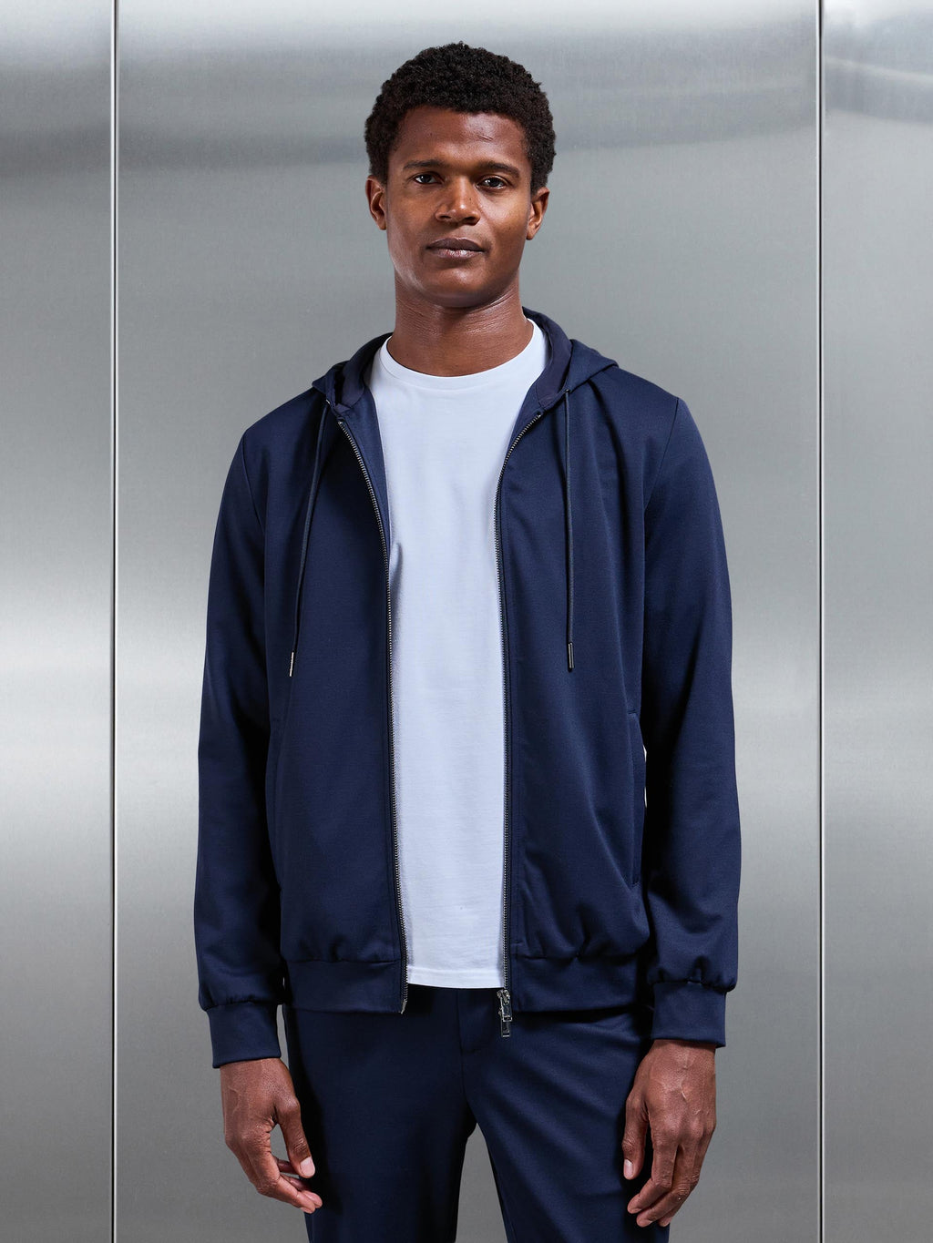 Athleisure Jacket in Navy