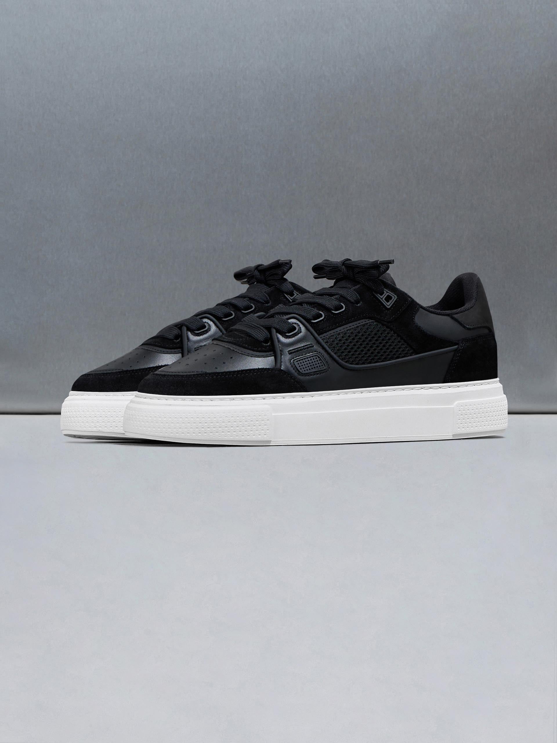 Atlas Trainer in Black