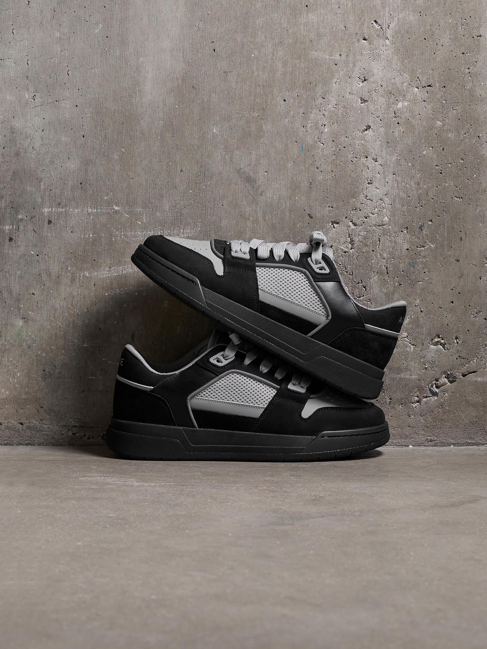 Basket Trainer in Black Grey