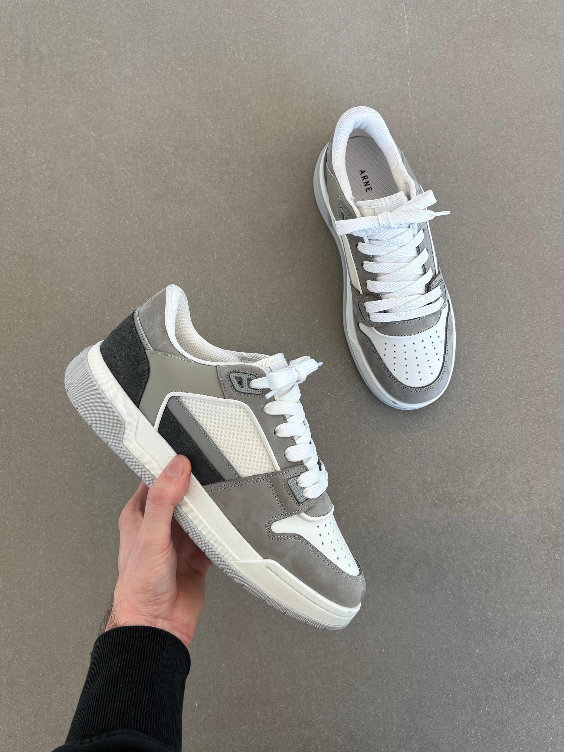 Basket Trainer in White Stone
