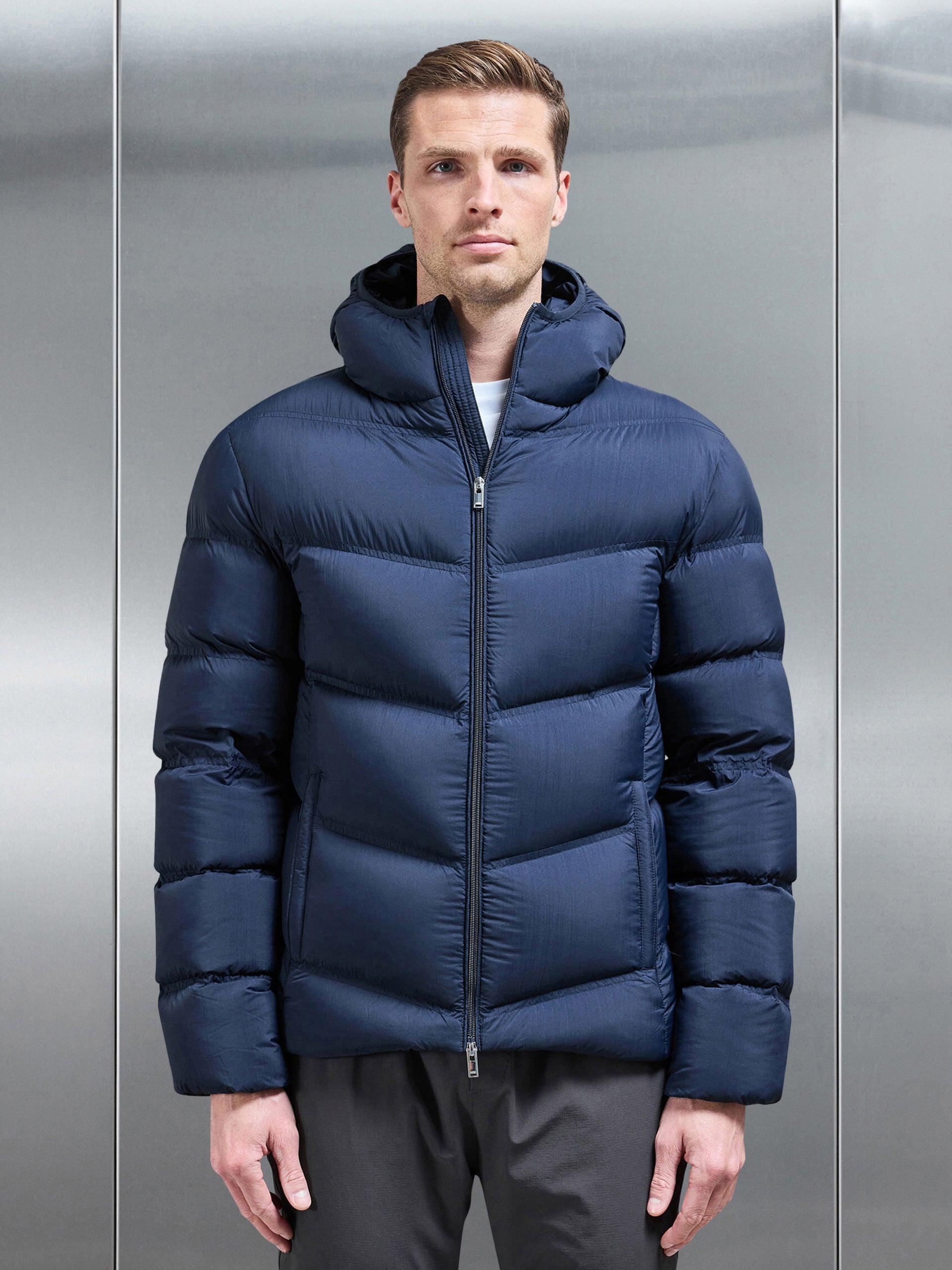 Chevron Down Puffer Jacket in Navy