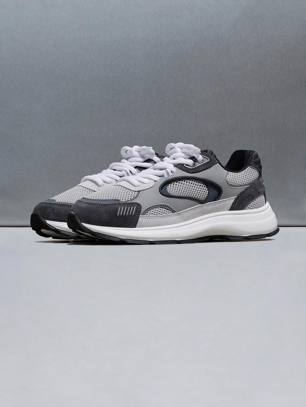 Circuit Trainer in Ocean Grey