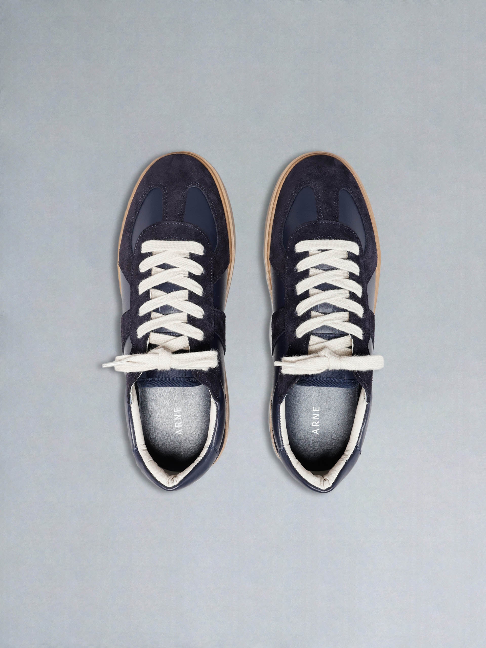 Classic Court Trainer in Navy Gum