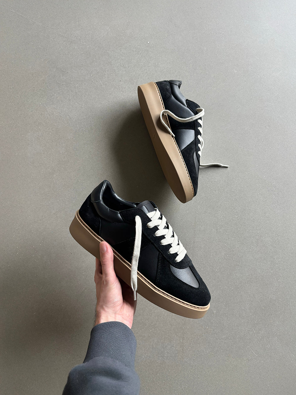 Classic Court Trainer in Black Gum