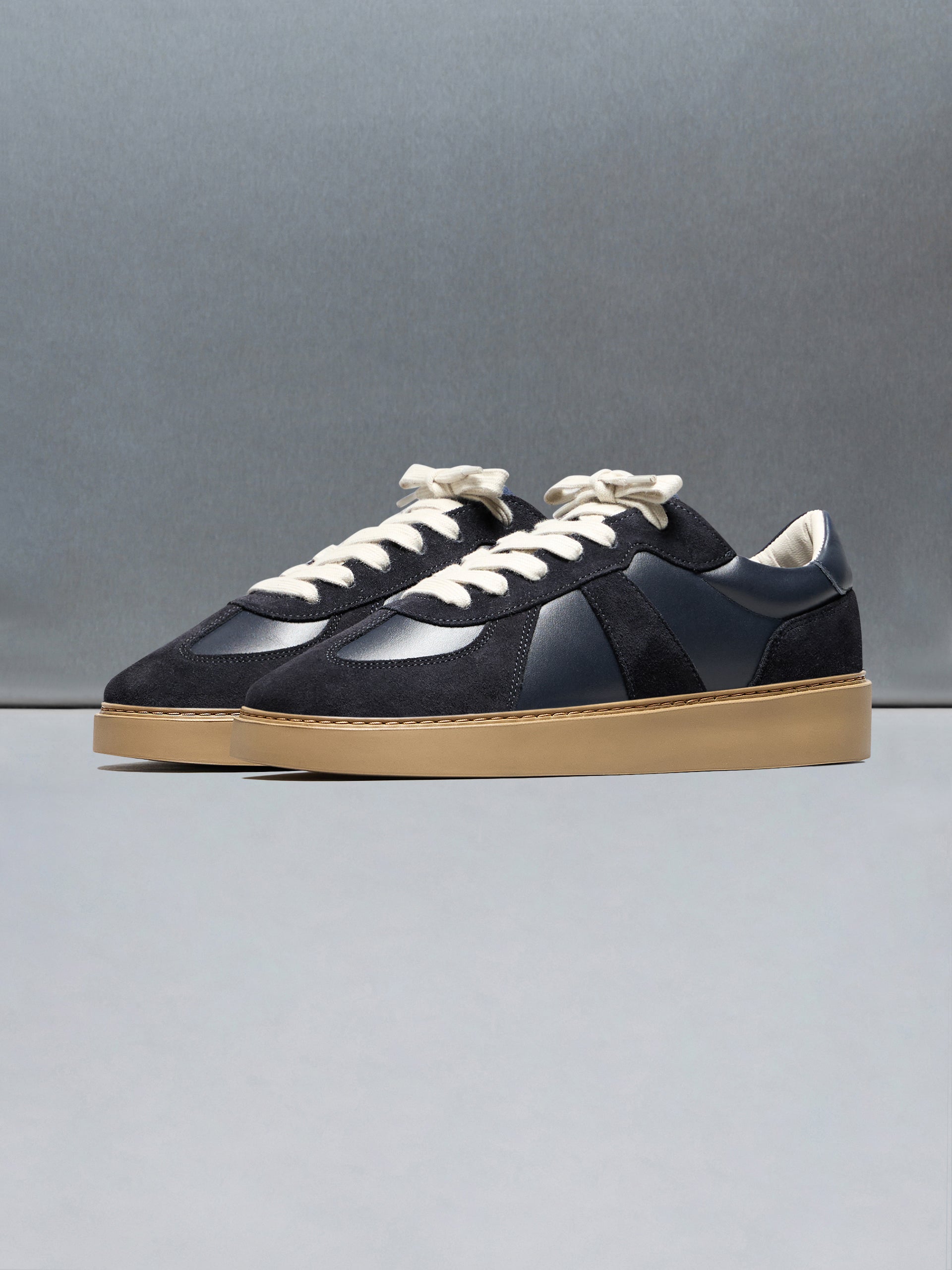 Classic Court Trainer in Navy Gum