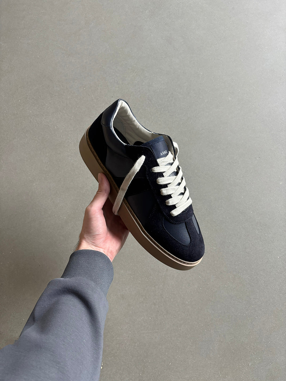 Classic Court Trainer in Navy Gum