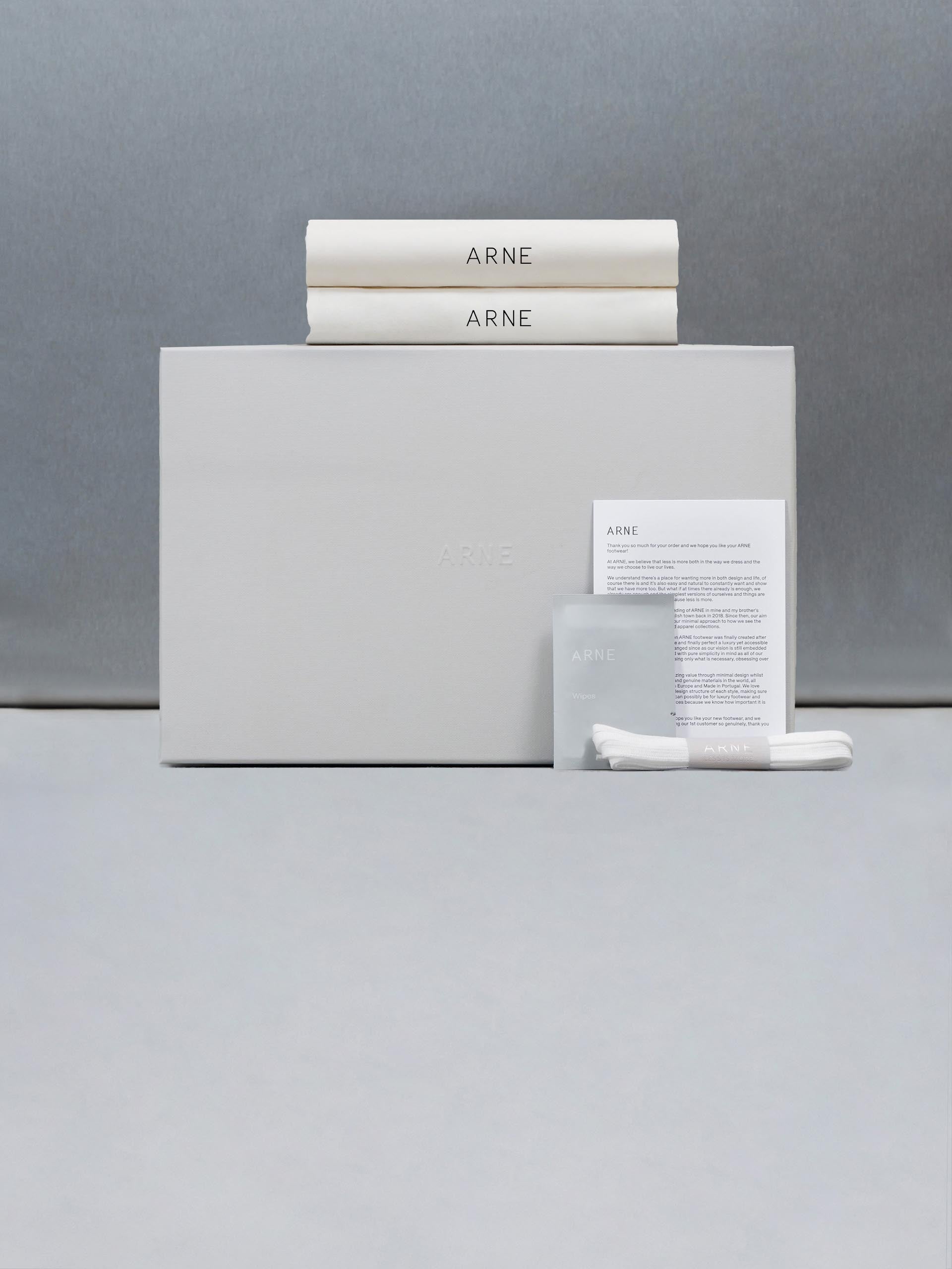 Atlas Trainer in White Grey