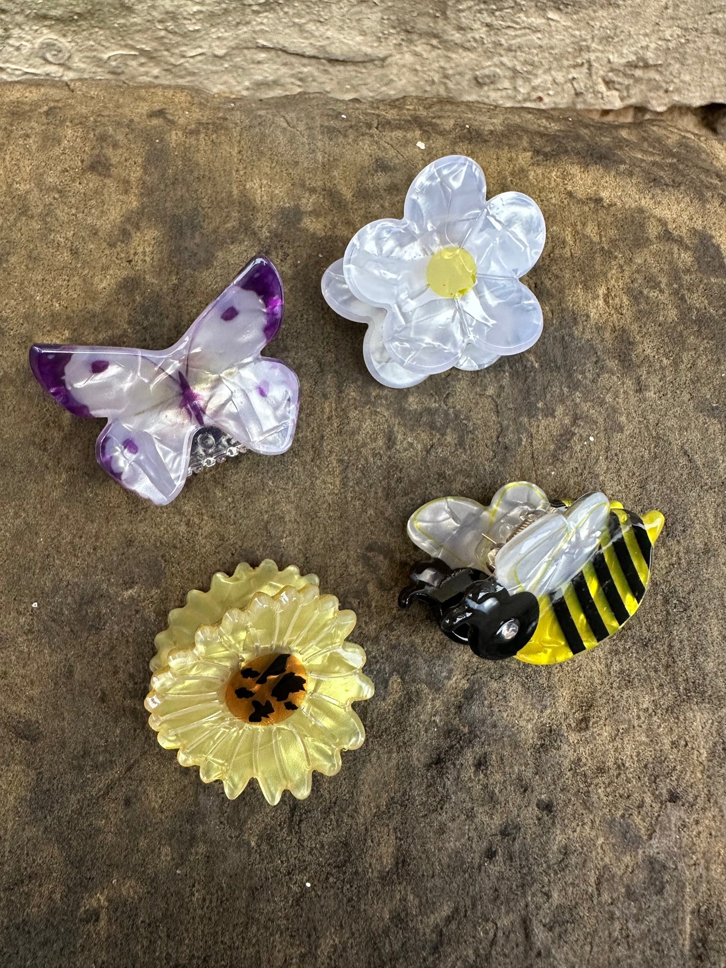 Flower Bee Mini Hair Claw