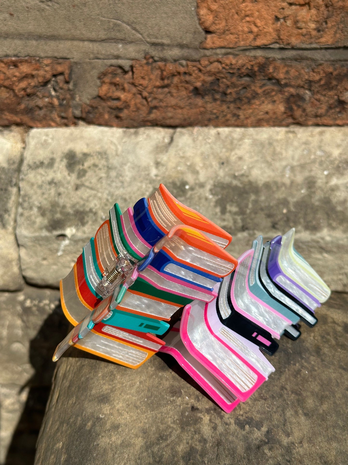 Book Hair Claw