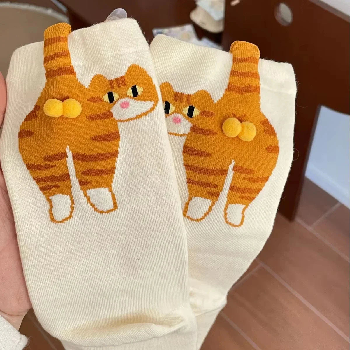 Women's Cute Funny Cat Ins Korean Mid-tube Socks Three-dimensional Ball Creative Socks Gift for Cat Lovers Soft Cotton Socks
