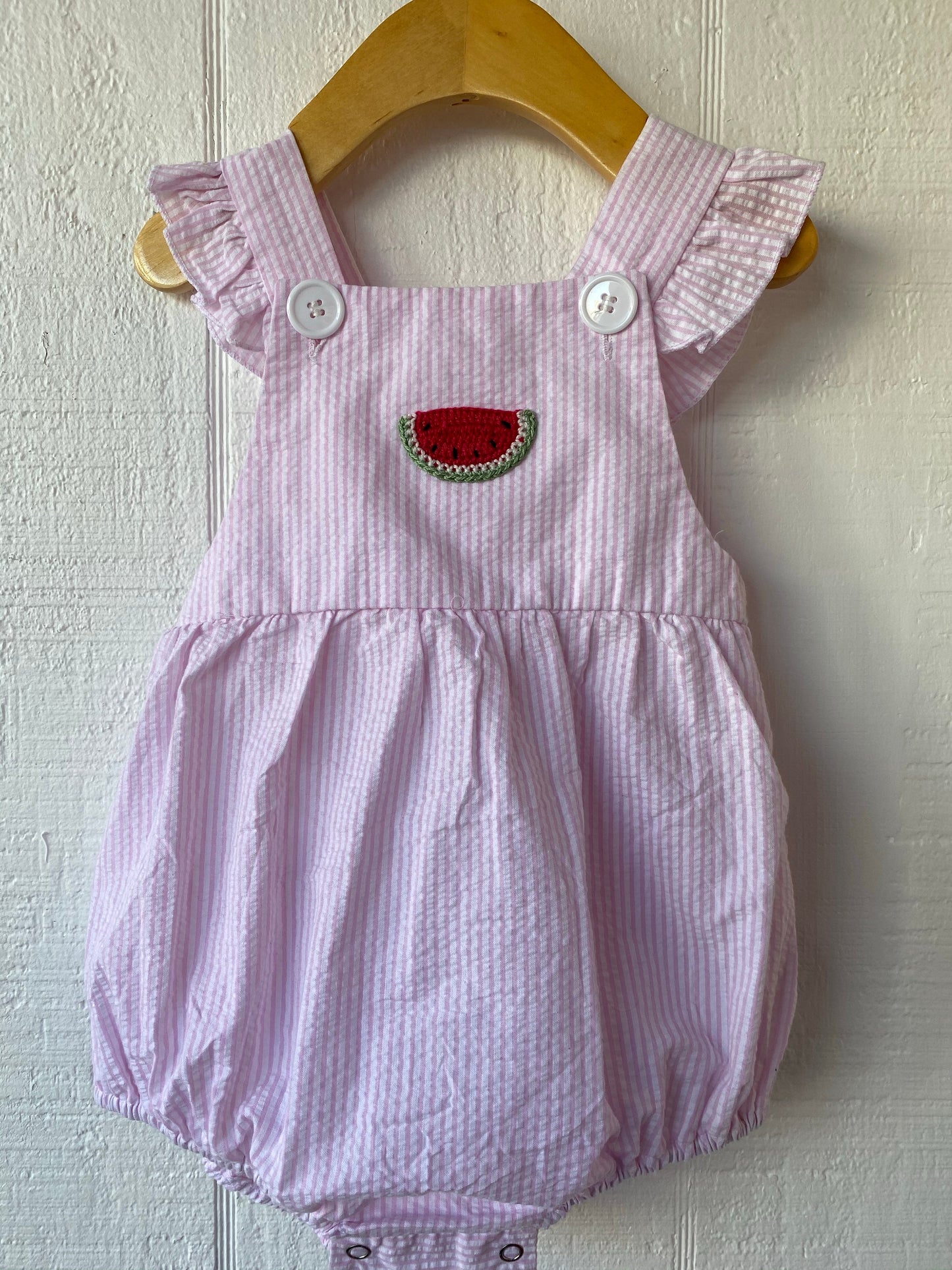 Seersucker ruffle back bubble